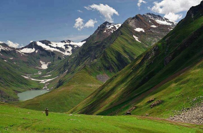 Best Places to Visit in Pakistan for Your First Trip Best Places to Visit in Pakistan for Your First Trip