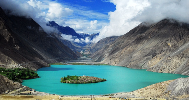  Lakes in Pakistan -Lake Skardu
